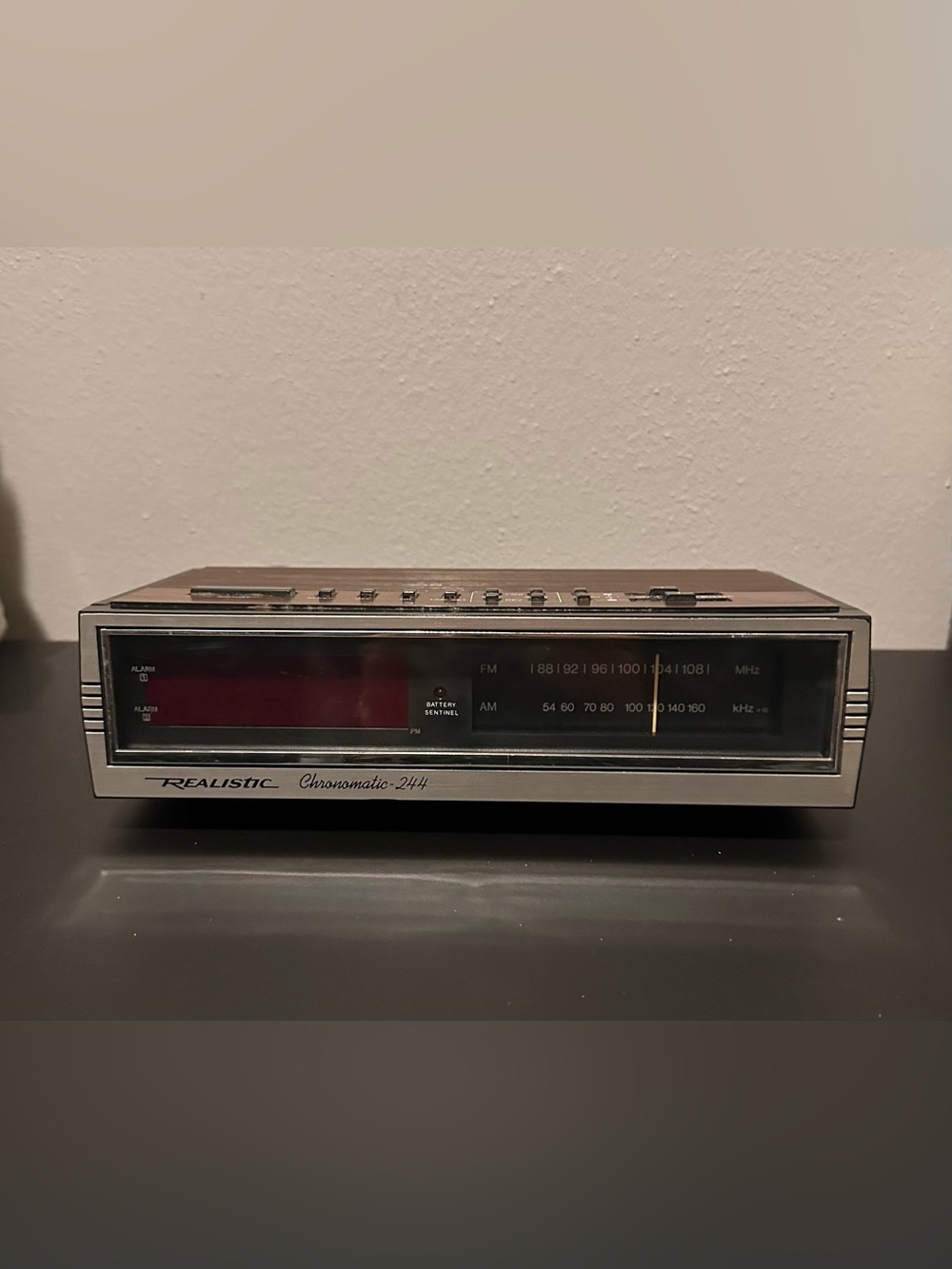 Realistic Alarm Clock and AM/FM Radio